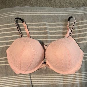 Victoria’s Secret Dream Angels push-up bra 34DD